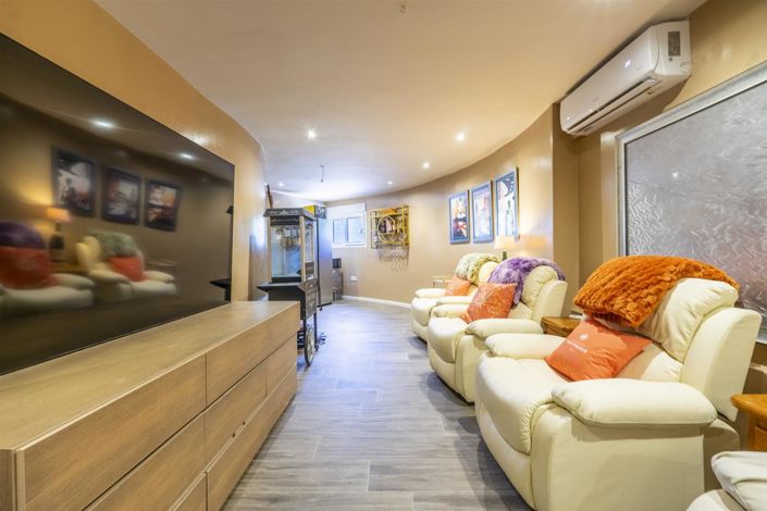 Image No.31-6 Bed Villa for sale