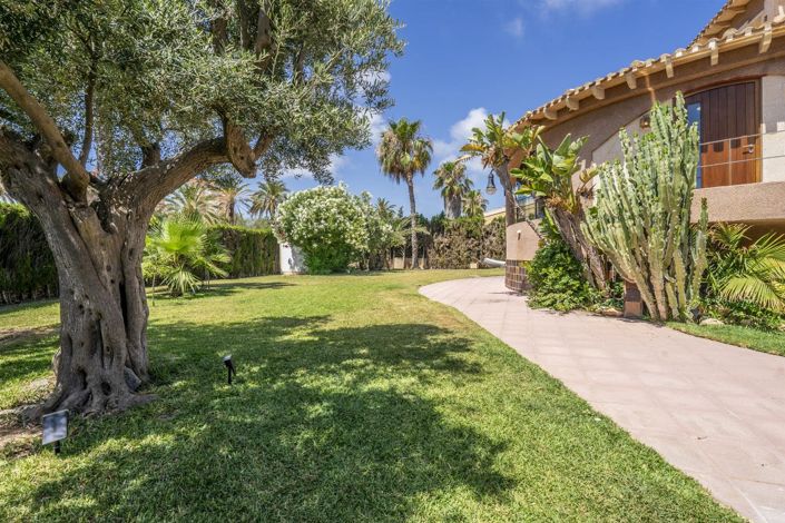 Image No.38-6 Bed Villa for sale