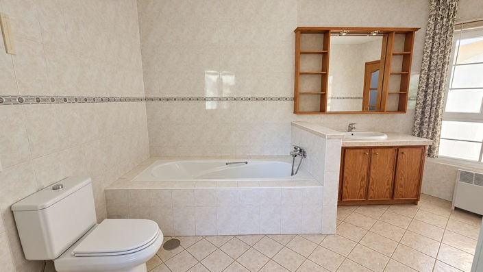 Image No.13-3 Bed Villa for sale