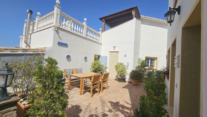 Image No.27-3 Bed Villa for sale