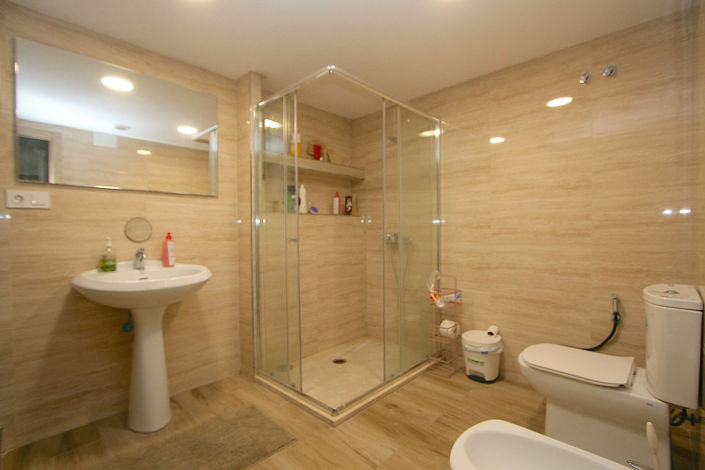 Image No.29-8 Bed Villa for sale