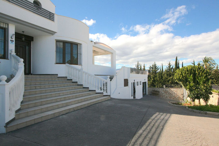 Image No.36-8 Bed Villa for sale