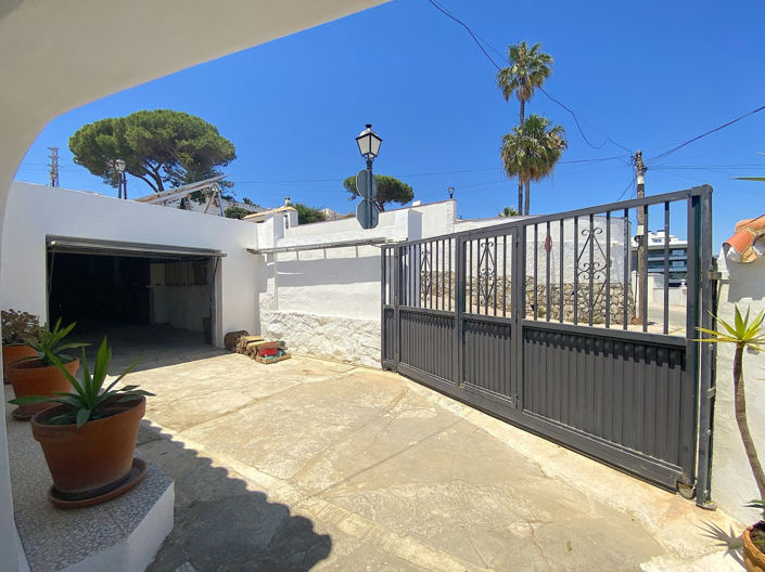 Image No.18-3 Bed Villa for sale