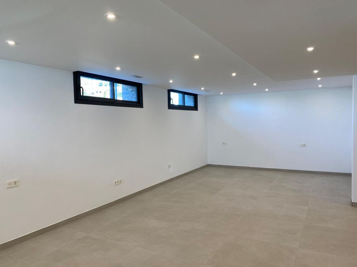 Image No.17-4 Bed Villa for sale