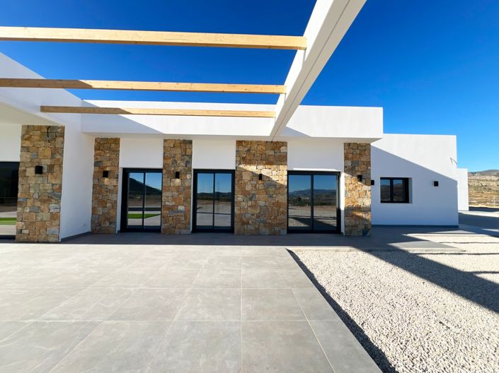 Image No.10-3 Bed Villa for sale
