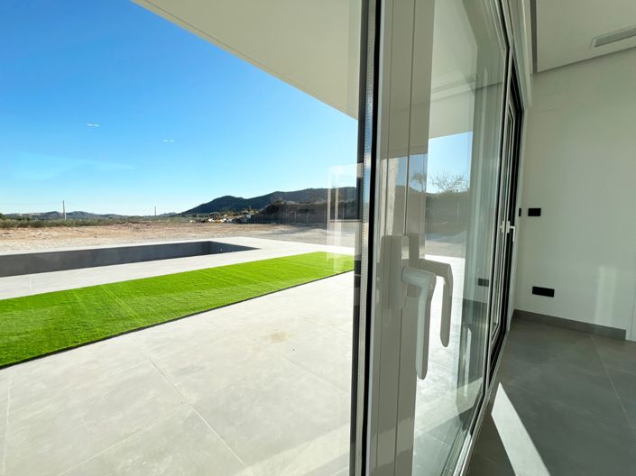 Image No.20-3 Bed Villa for sale