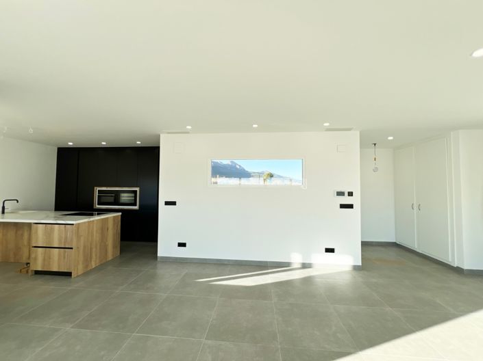 Image No.25-3 Bed Villa for sale
