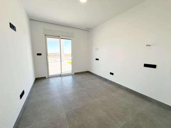 Image No.33-3 Bed Villa for sale