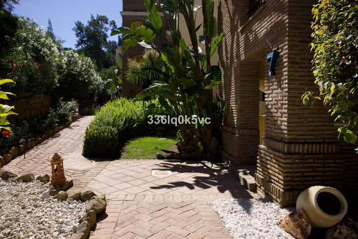 Image No.18-2 Bed Apartment for sale
