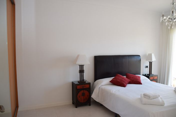 Image No.20-2 Bed Apartment for sale
