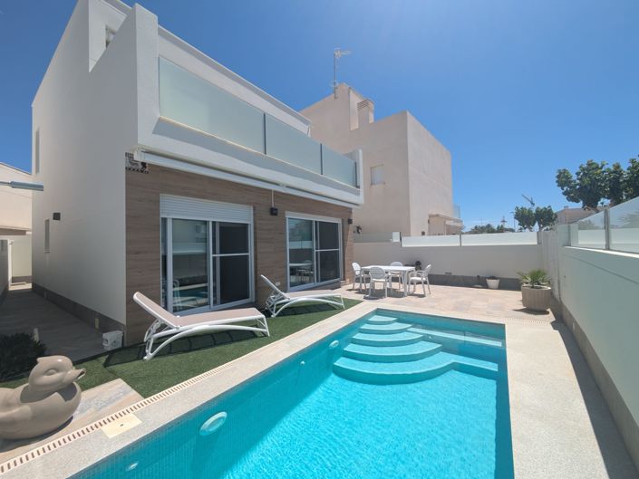 Image No.2-3 Bed Villa for sale