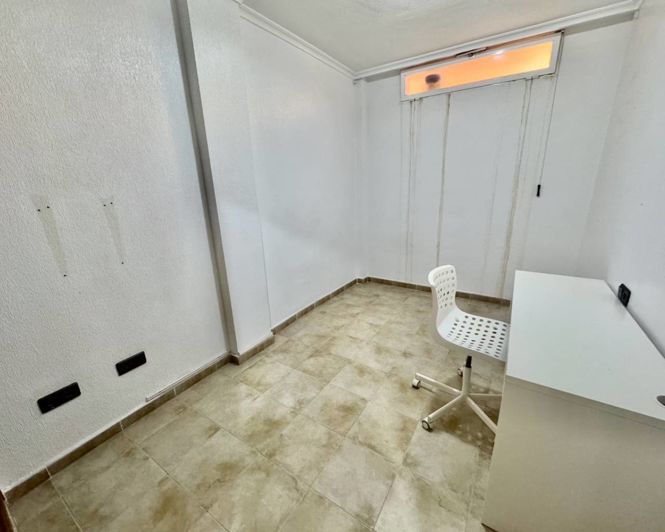 Image No.12-Villa de 4 chambres à vendre à Guardamar del Segura