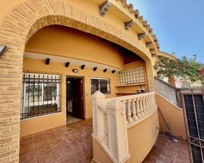 Image No.22-Villa de 4 chambres à vendre à Guardamar del Segura