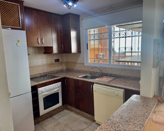 Image No.3-Villa de 4 chambres à vendre à Guardamar del Segura
