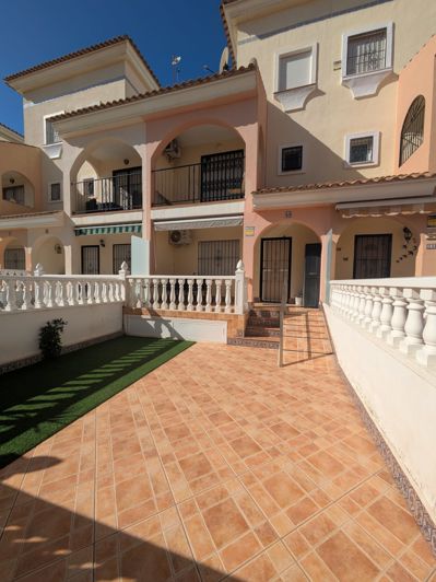 Image No.2-3 Bed Townhouse for sale