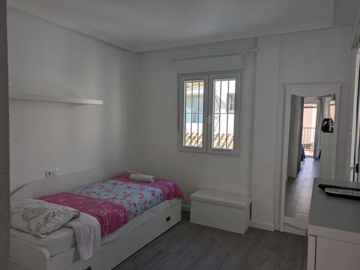 Image No.23-3 Bed Townhouse for sale