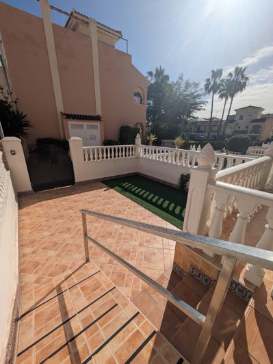 Image No.4-3 Bed Townhouse for sale