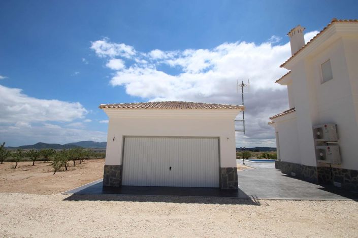 Image No.12-4 Bed Villa for sale