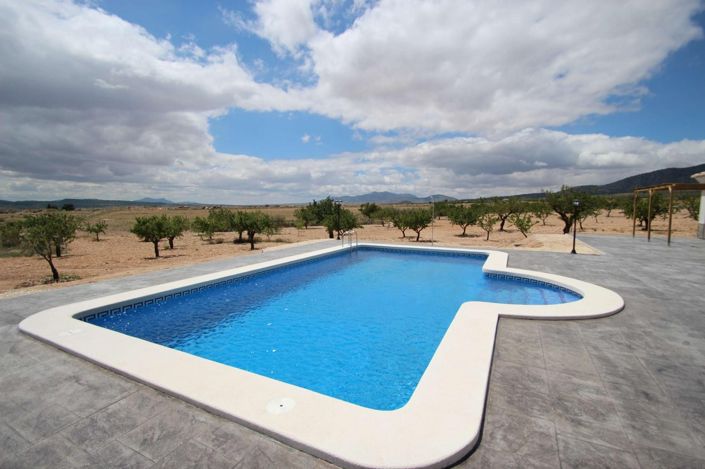 Image No.3-4 Bed Villa for sale