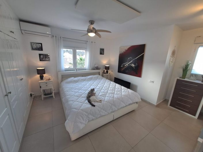 Image No.20-6 Bed Villa for sale
