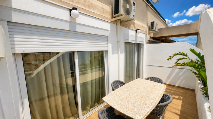 Image No.26-2 Bed Apartment for sale