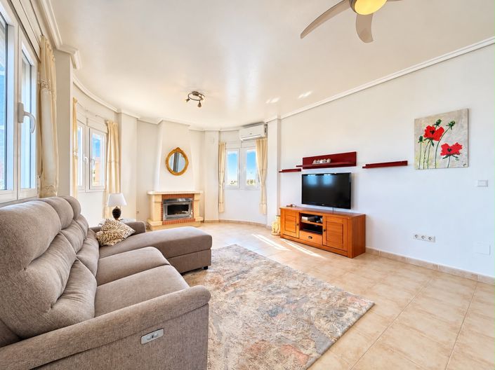 Image No.3-3 Bed Villa for sale