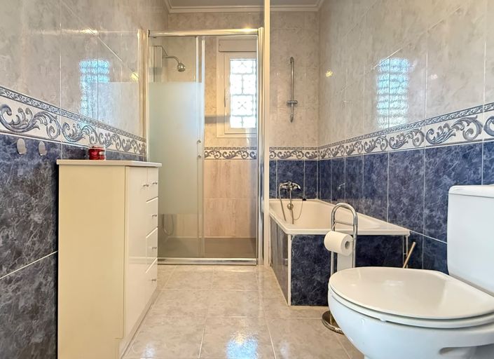 Image No.30-3 Bed Villa for sale