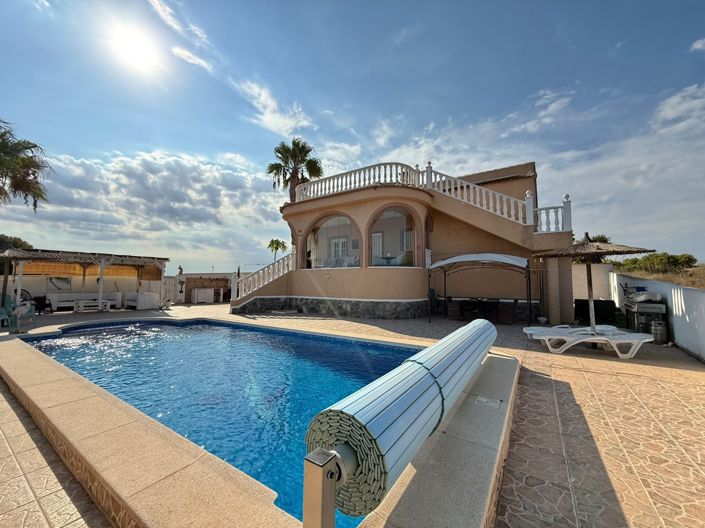 Image No.41-3 Bed Villa for sale