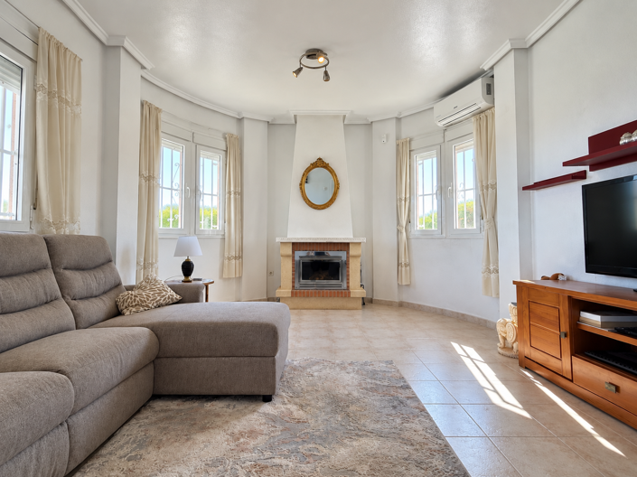 Image No.8-3 Bed Villa for sale