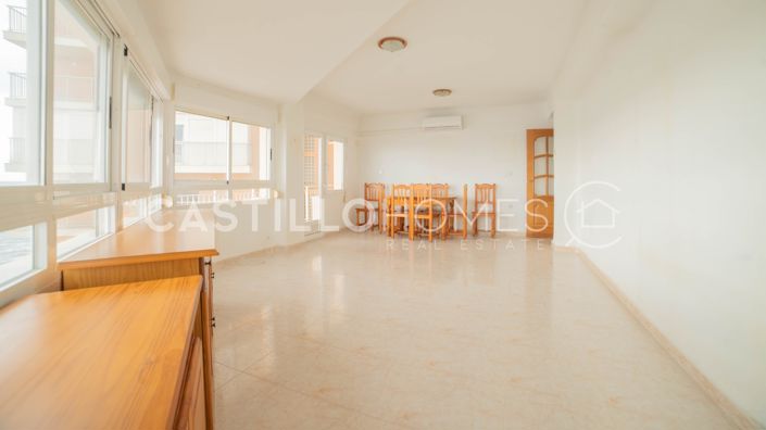 Image No.17-4 Bed Apartment for sale