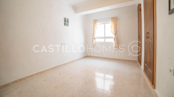 Image No.21-4 Bed Apartment for sale