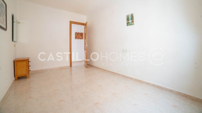 Image No.22-4 Bed Apartment for sale