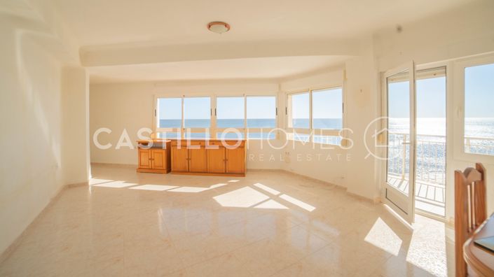 Image No.4-4 Bed Apartment for sale