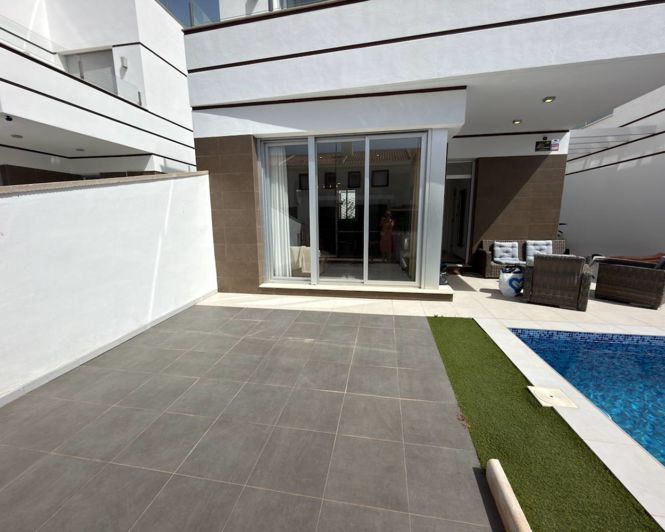 Image No.25-3 Bed Villa for sale
