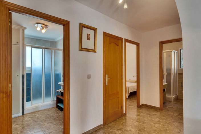Image No.9-3 Bed Villa for sale