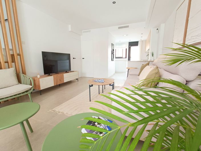 Image No.12-3 Bed Townhouse for sale