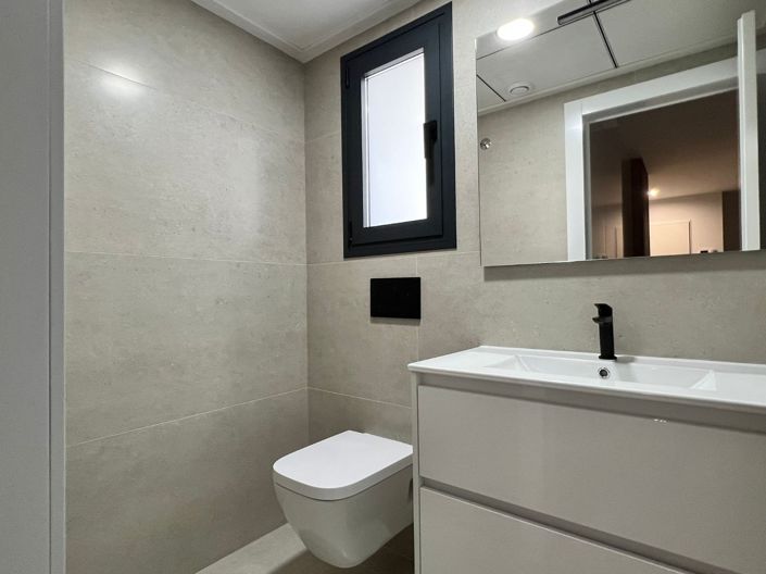 Image No.22-3 Bed Townhouse for sale
