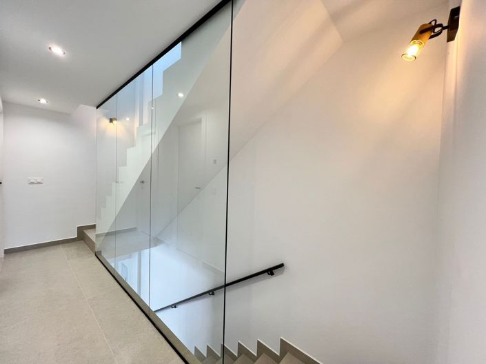 Image No.25-3 Bed Townhouse for sale