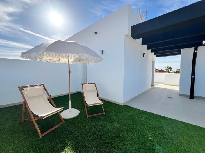 Image No.37-3 Bed Townhouse for sale