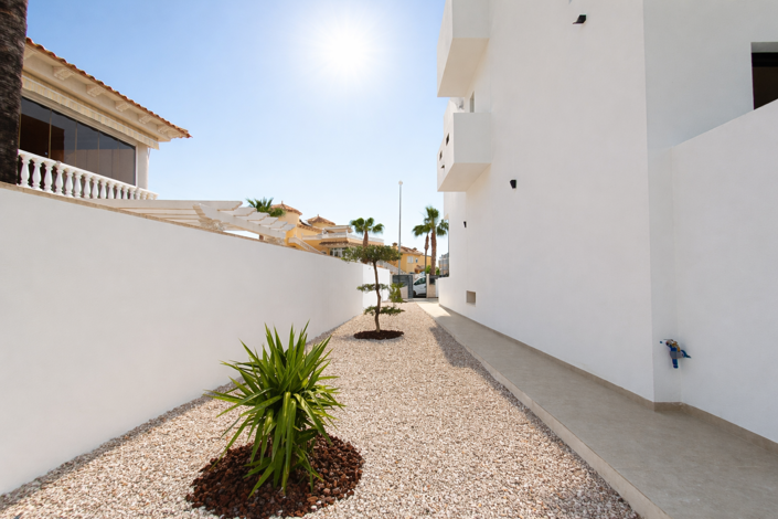 Image No.8-3 Bed Townhouse for sale