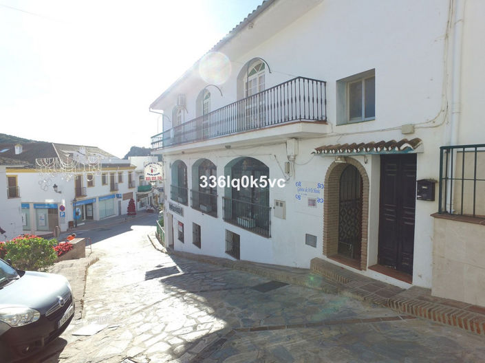 Image No.7-4 Bed Duplex for sale