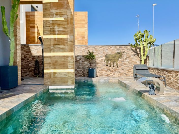 Image No.2-3 Bed Villa for sale