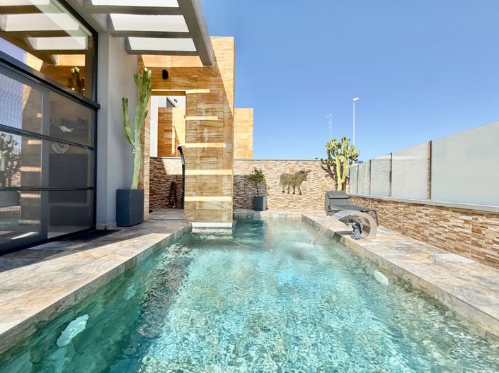Image No.36-3 Bed Villa for sale