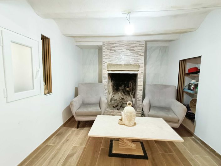 Image No.7-3 Bed Townhouse for sale