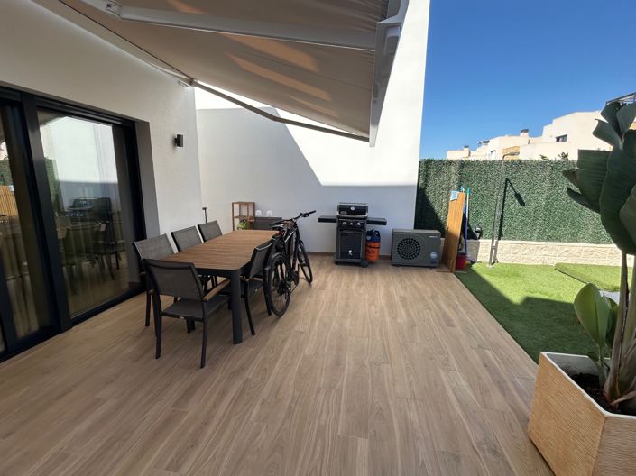 Image No.6-4 Bed Villa for sale