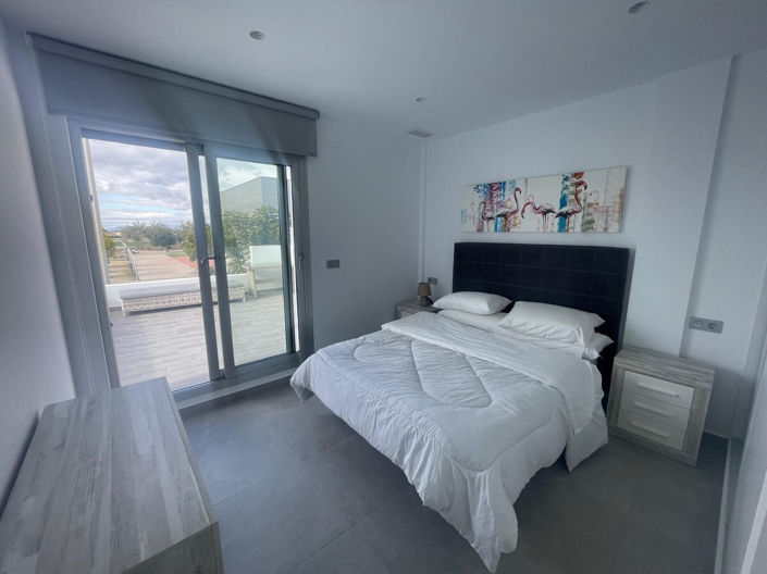 Image No.17-3 Bed Villa for sale