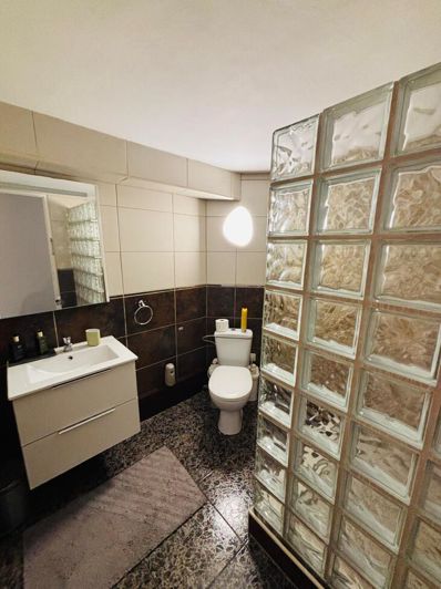 Image No.18-Appartement de 2 chambres à vendre