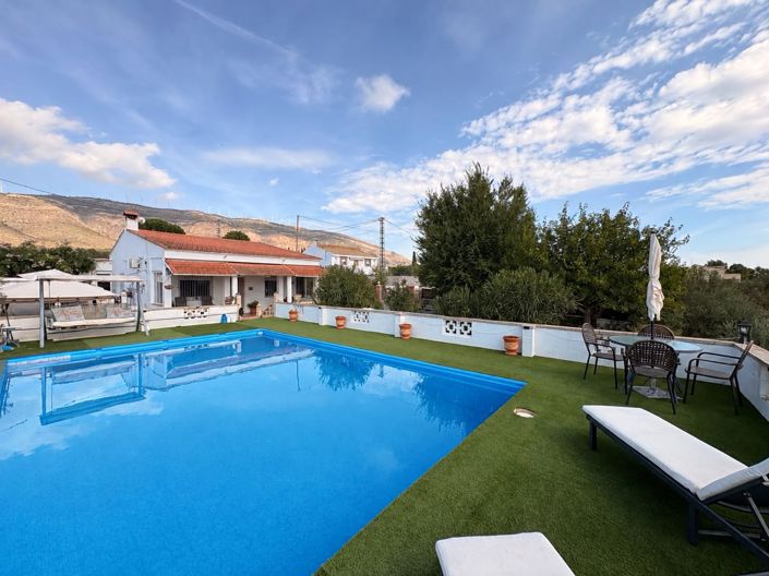 Image No.5-3 Bed Villa for sale