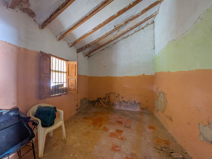 Image No.27-Villa for sale