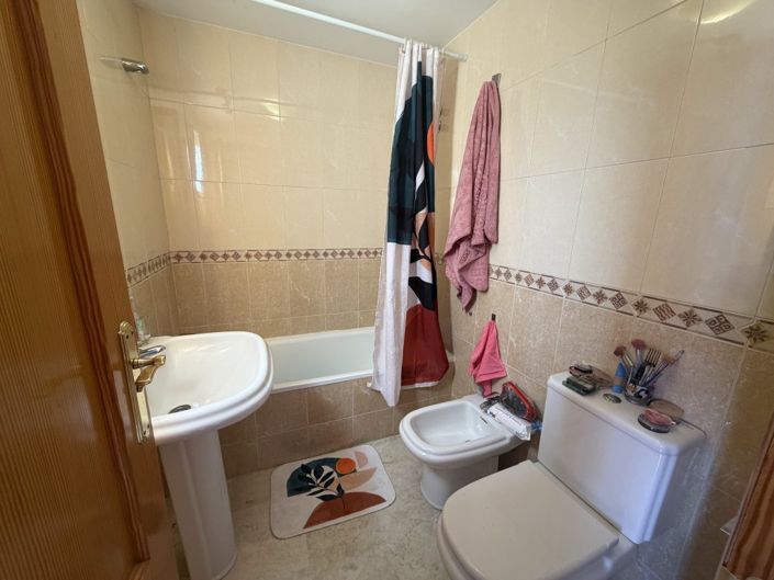 Image No.12-2 Bed Apartment for sale
